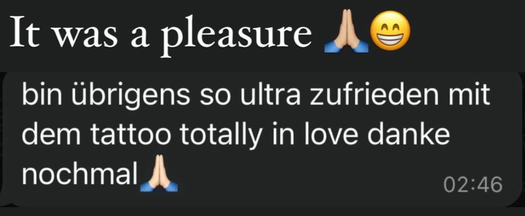 Screenshot of a client review in German. Client message: „bin übrigens so ultra zufrieden mit dem tattoo totally in love danke nochmal🙏“